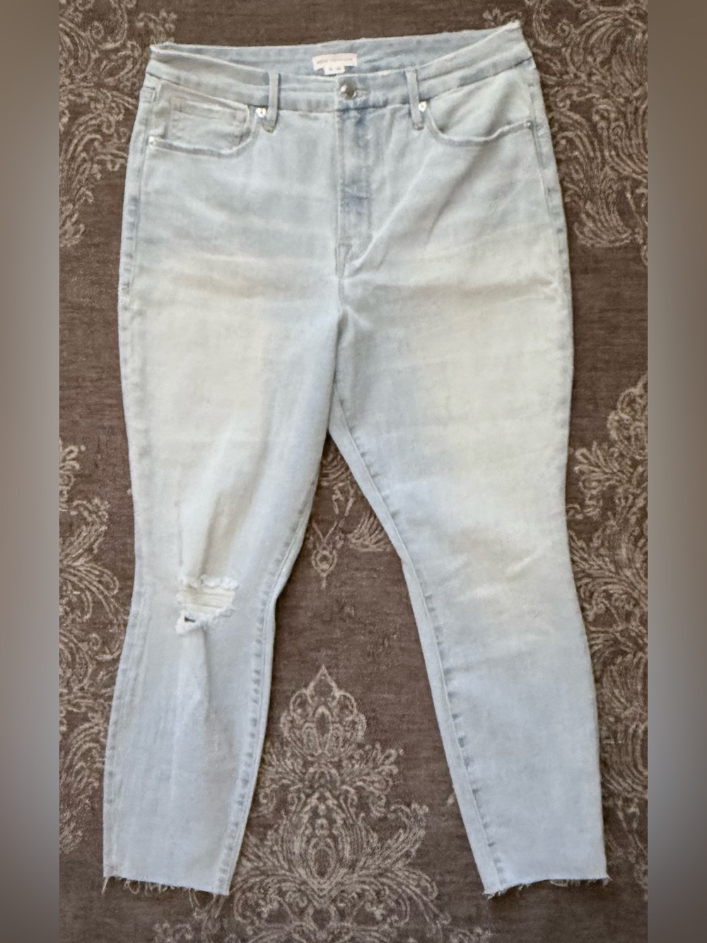 Good American Light Wash High-Rise Skinny Jeans with Knee Distressing